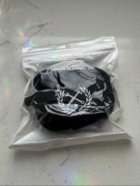 DIXXON Protective 2nd Gen Airpod Case - Black with White Crest Logo